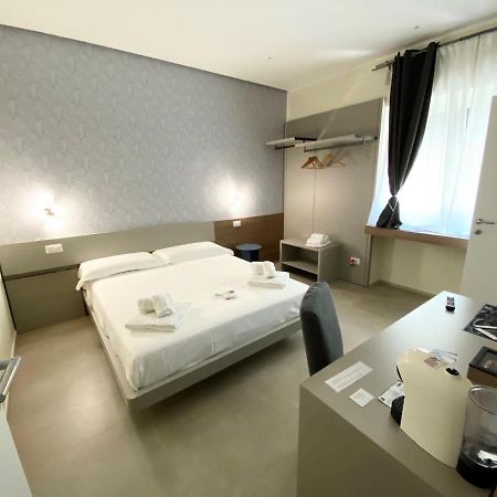 Levante Apartment And Room Bari Exterior foto