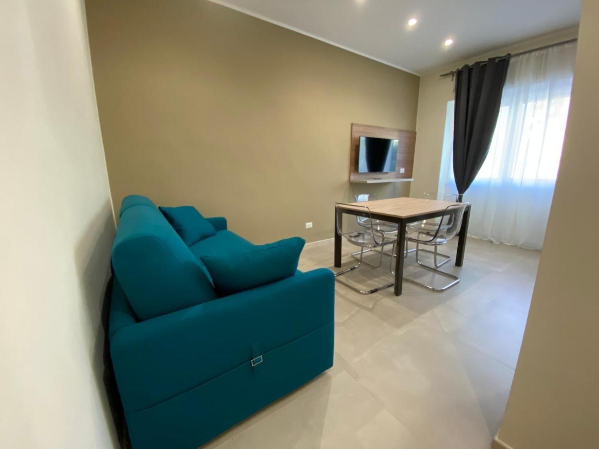 Levante Apartment And Room Bari Exterior foto
