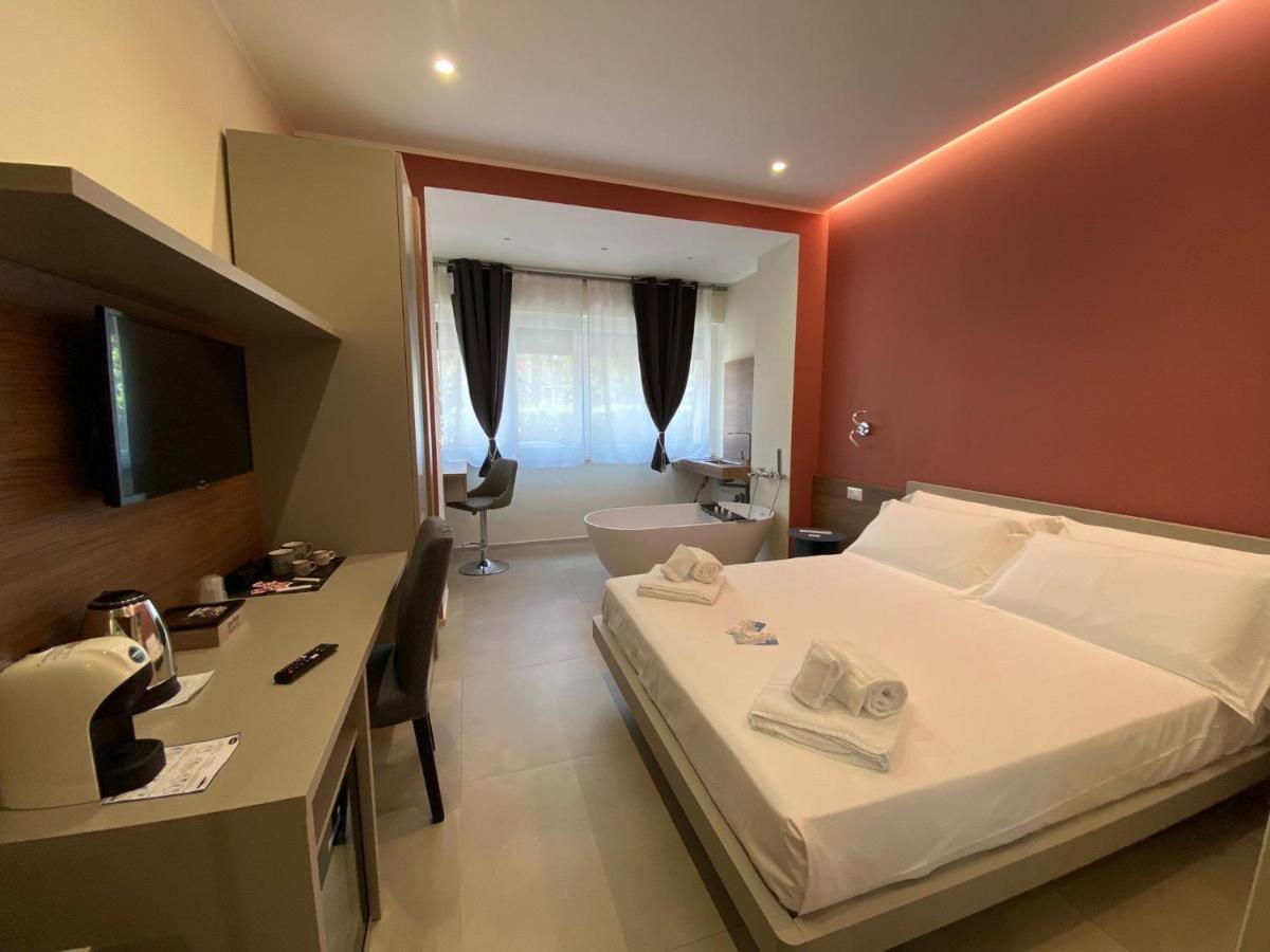 Levante Apartment And Room Bari Exterior foto