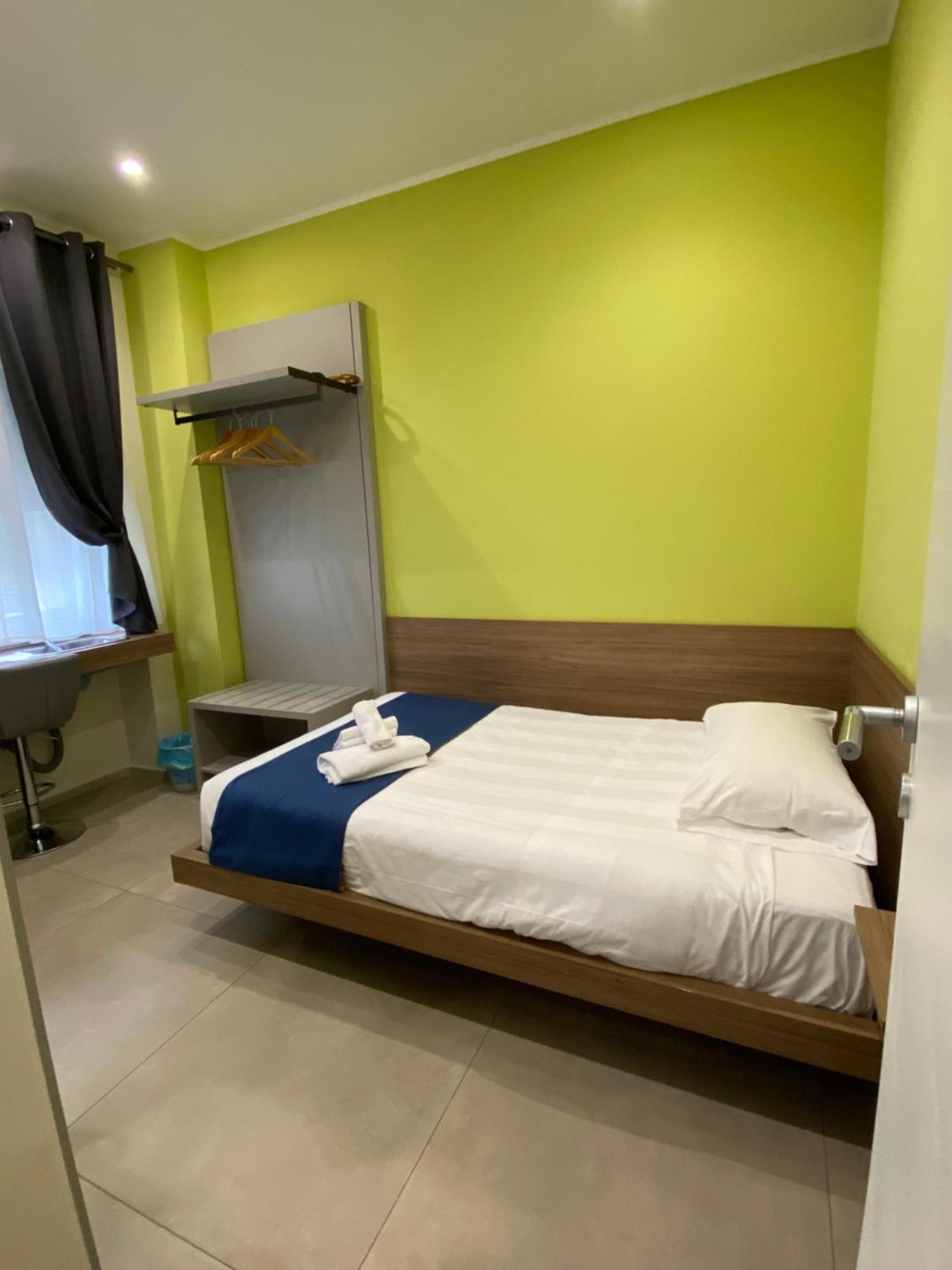 Levante Apartment And Room Bari Exterior foto